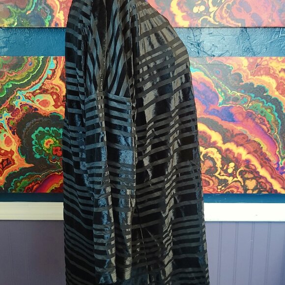 Chicos ~ Sz 2 ~ Black “Velvet and Satin" Black Shirt~ Excellent Condition - Picture 3 of 6